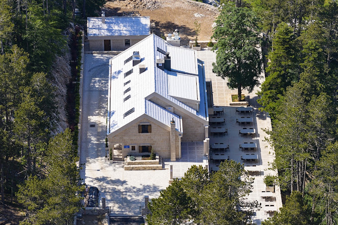 Vošac Mountain Lodge
