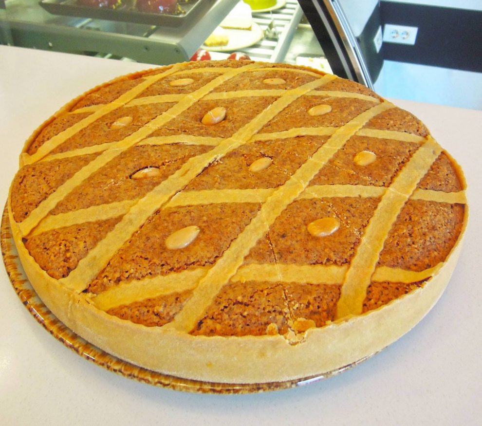 Poznata Makarana torta iz Makarske – Slatka legenda Makarske rivijere