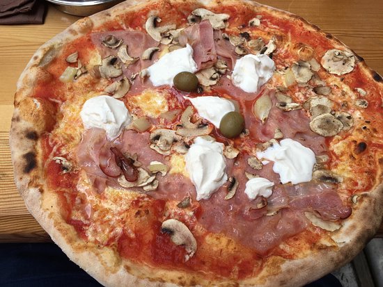 Jumbo Pizza