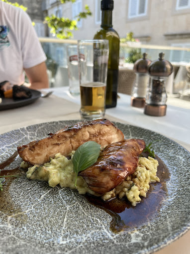 Restoran Wine and Restaurant Castellum - Slika 10